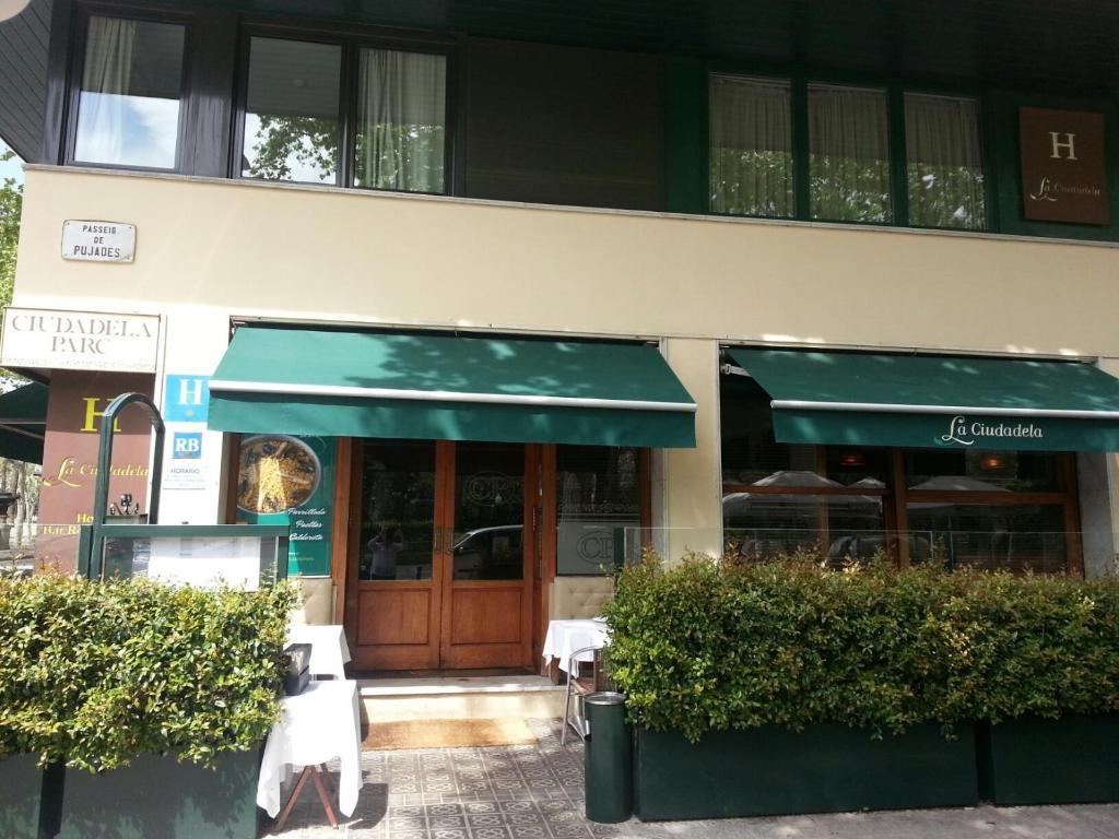 Hotel La Ciudadela Barcelona Exterior foto