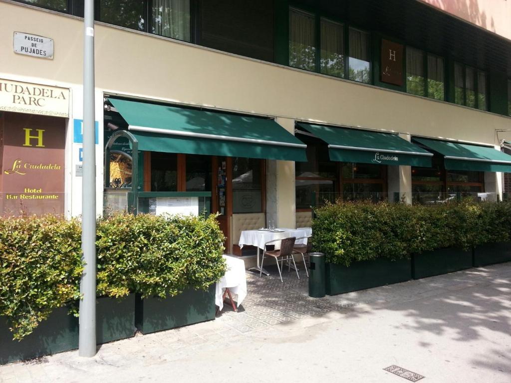 Hotel La Ciudadela Barcelona Exterior foto